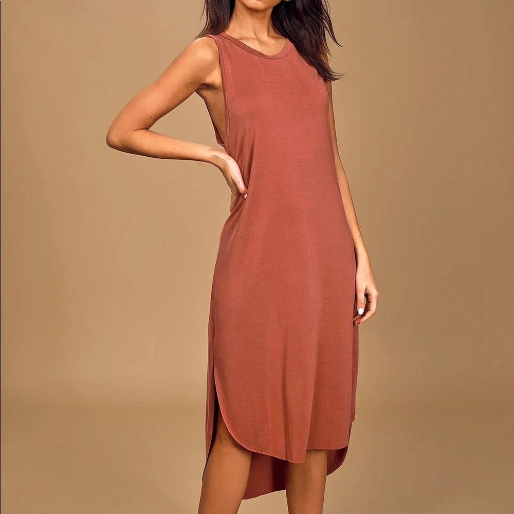 Lulu’s Midnight Lady Washed Red Midi Dress